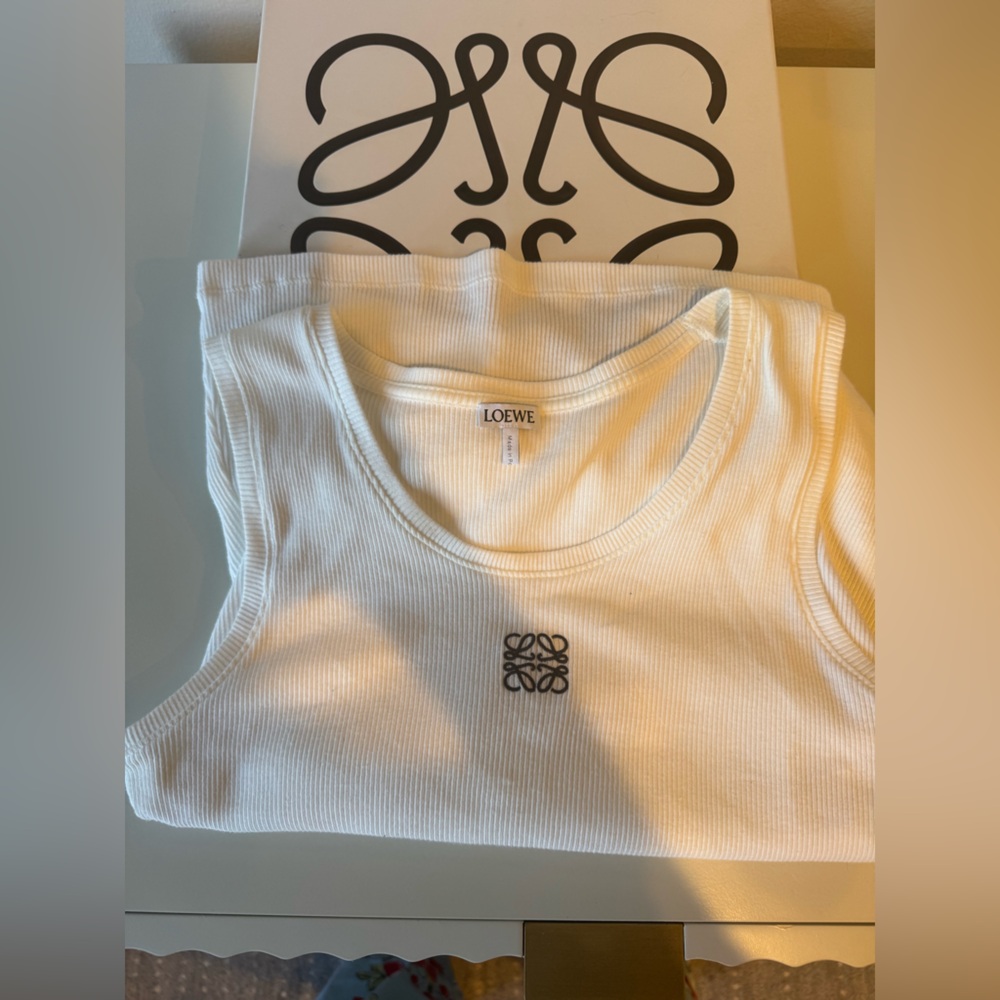 100% AUTHENTIC Loewe Anagram Tank XL